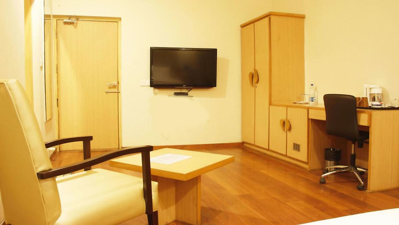 Classic Luxury Service Apartments Visakhapatnam Exterior photo