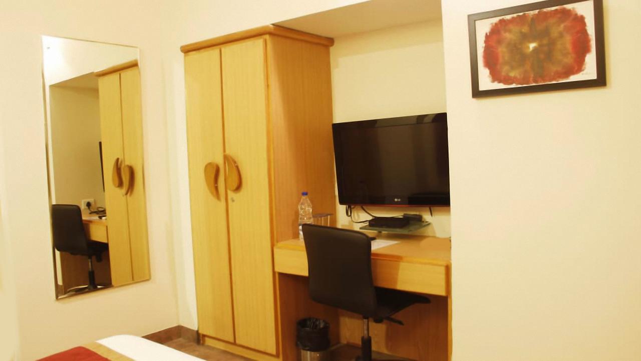 Classic Luxury Service Apartments Visakhapatnam Exterior photo